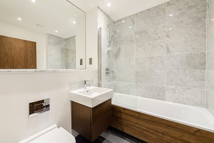2 Bedroom Flat For Sale In Beaufort Court, Maygrove Road, West Hampstead, NW6