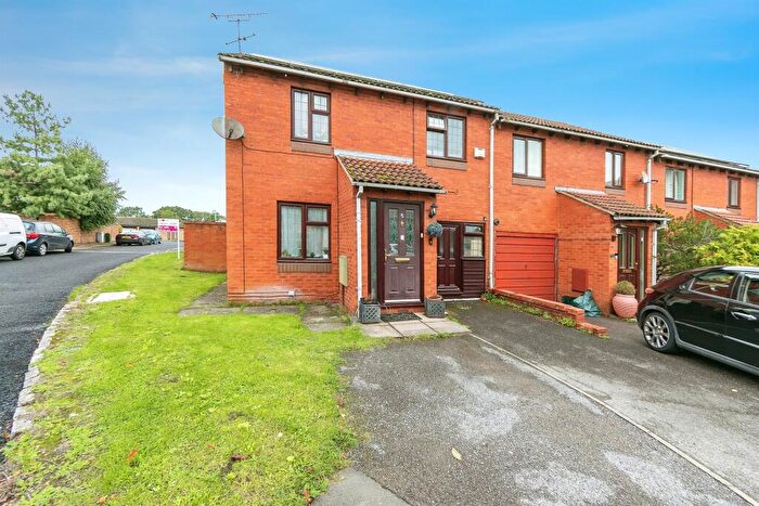 3 Bedroom End Of Terrace House For Sale In Harrington Close, Lower Earley, Reading, RG6