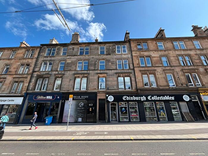 4 Bedroom Flat To Rent In Crighton Place, Edinburgh, EH7