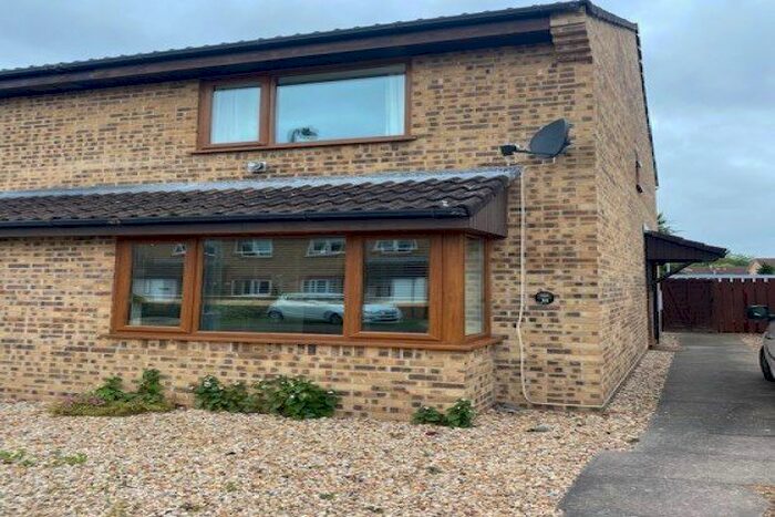 2 Bedroom Property To Rent In Redlake Drive, Taunton, TA1