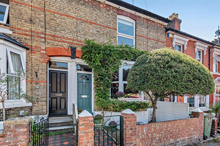 4 Bedroom Terraced House For Sale In Hardy Street, Maidstone, ME14