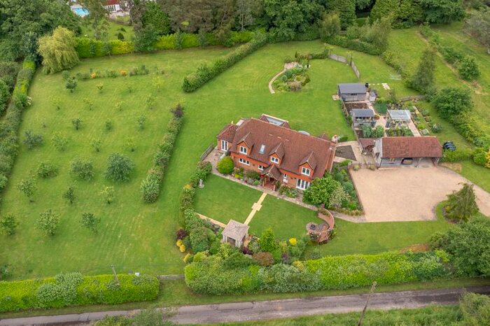4 Bedroom Detached House For Sale In Buxted Wood Lane, Buxted, Uckfield, TN22