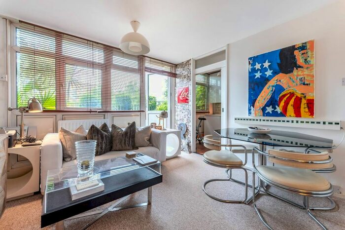 1 Bedroom Flat To Rent In Moat Place, Stockwell, London, SW9