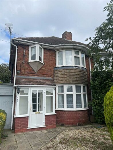 3 Bedroom Semi-Detached House To Rent In Kings Road, Sutton Coldfield, B73