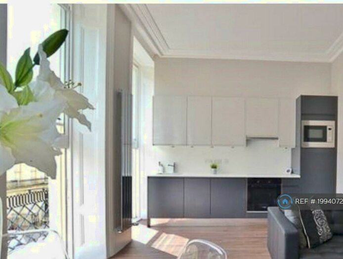 1 Bedroom Flat To Rent In Oriental Place, Brighton, BN1