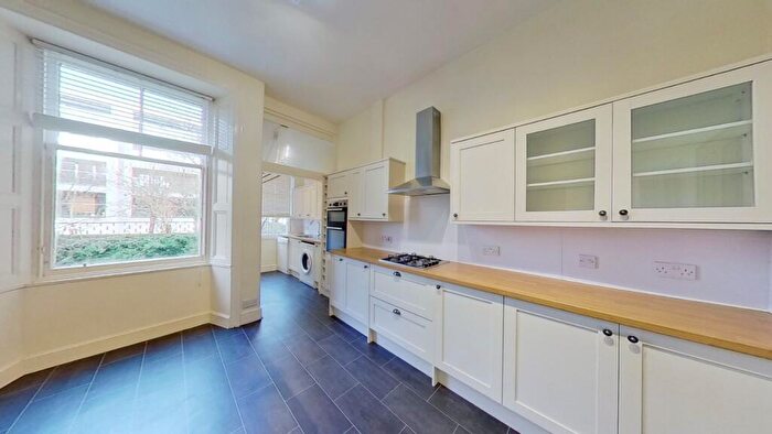 2 Bedroom Flat To Rent In Falcon Avenue, Edinburgh, EH10