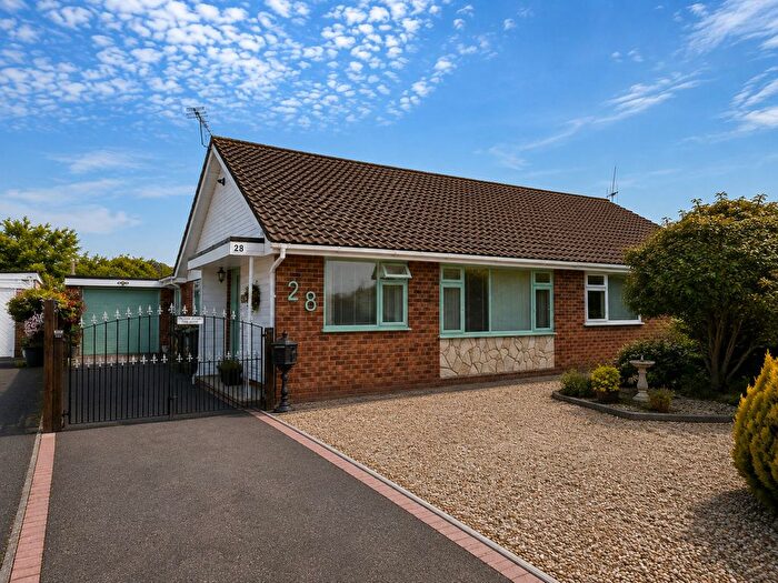 3 Bedroom Bungalow For Sale In Heathfield Road, Ferndown, BH22