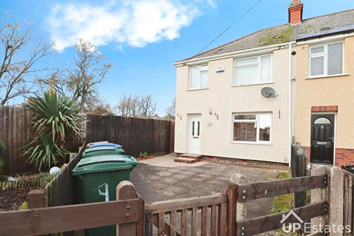 3 Bedroom End Of Terrace House To Rent In Grapes Close, Coventry, CV6