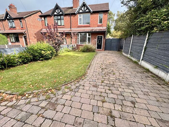 2 Bedroom Property To Rent In Macclesfield Road, Holmes Chapel, CW4