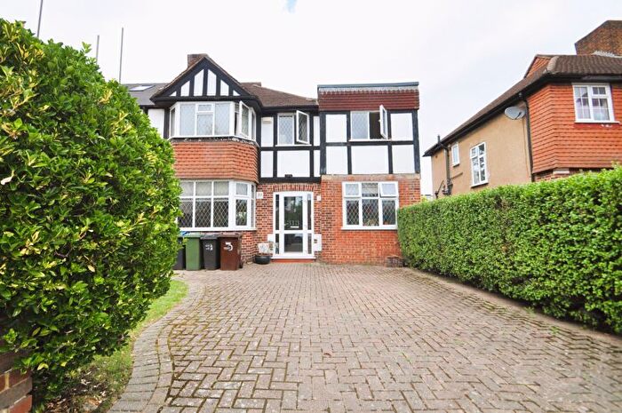 4 Bedroom Semi-Detached House To Rent In West Barnes Lane, New Malden, KT3