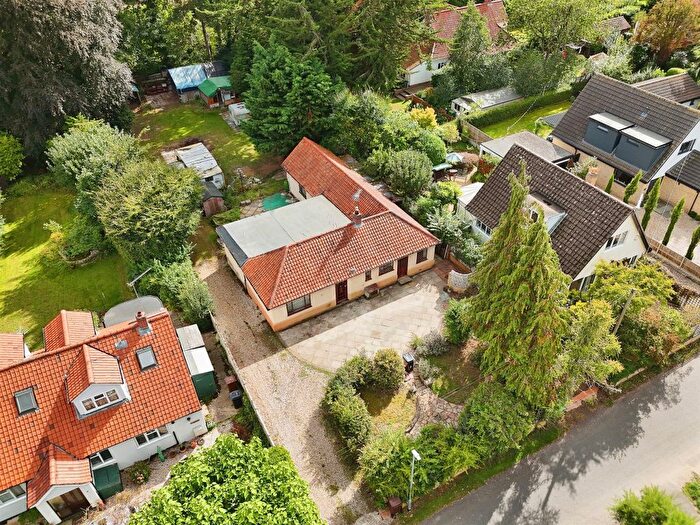 3 Bedroom Detached Bungalow For Sale In Harmer Lane, Norwich, NR4