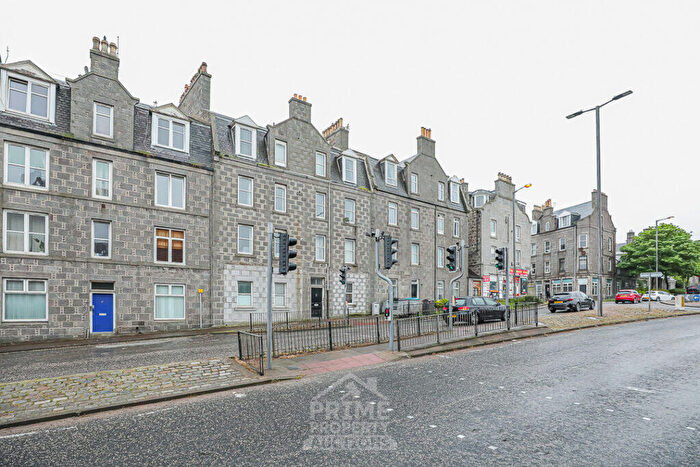 2 Bedroom Flat For Sale In C Skene Square, Aberdeen, AB25