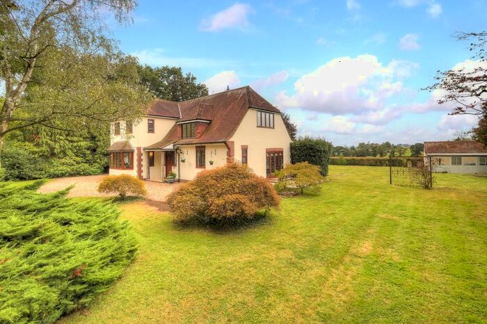 4 Bedroom Detached House For Sale In School Lane, Magdalen Laver, CM5