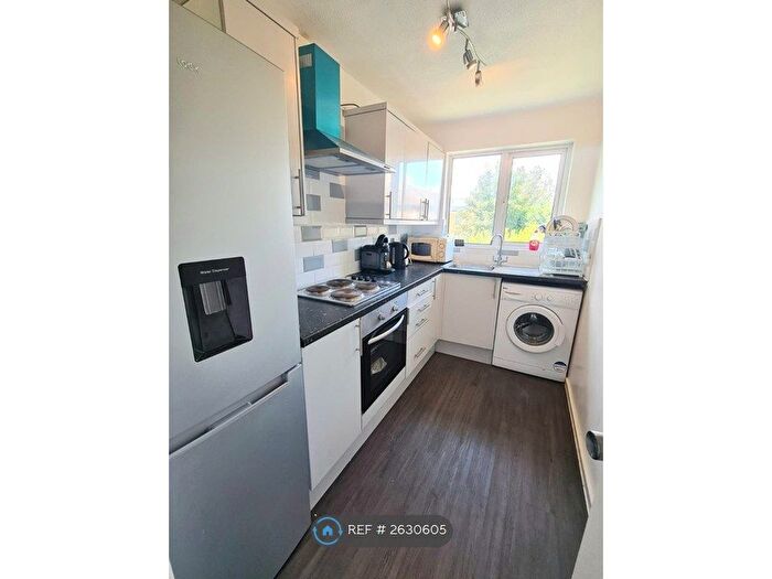 2 Bedroom Maisonette To Rent In Nimrod Close, Northolt, UB5