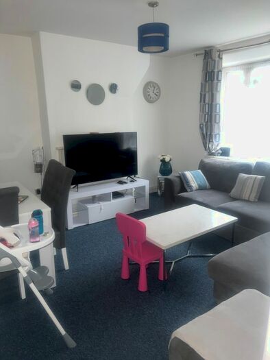 2 Bedroom Flat To Rent In India Way, London, W12