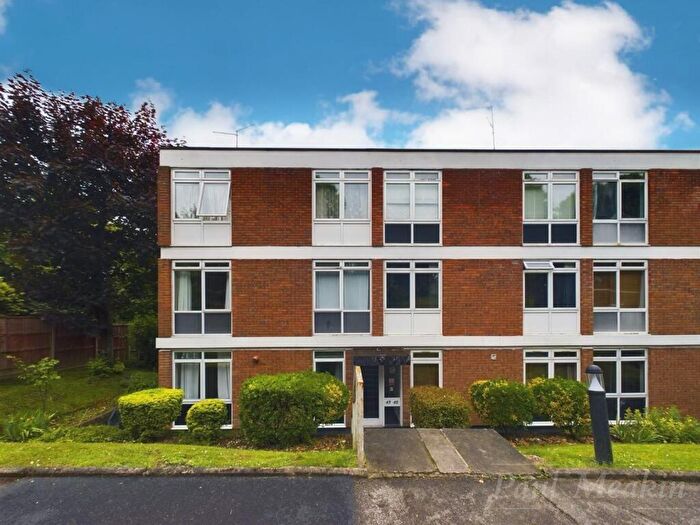 2 Bedroom Flat To Rent In The Pines, Purley, CR8