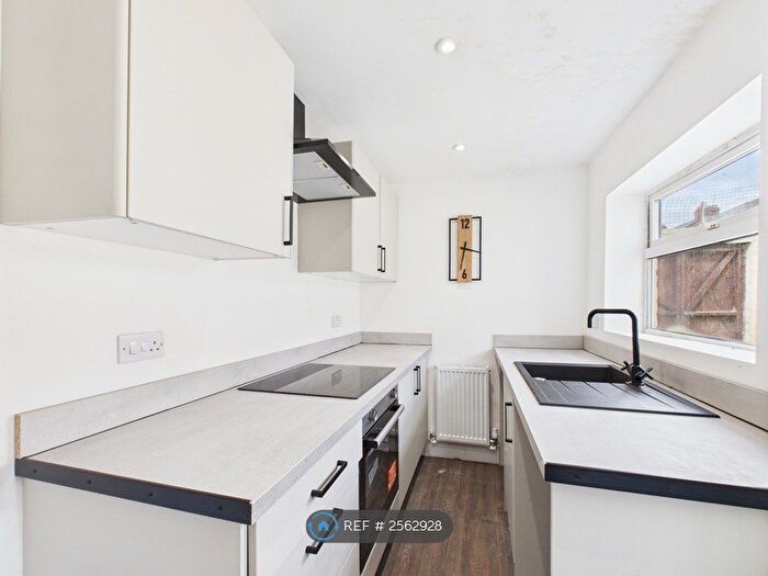 2 Bedroom End Of Terrace House To Rent In Milner Road, Darlington, DL1