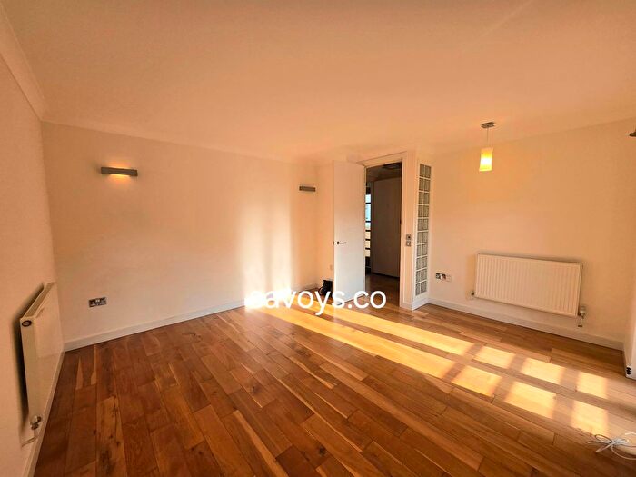 1 Bedroom Flat To Rent In Lodge Place, Sutton, SM1