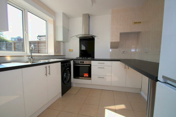 3 Bedroom Apartment To Rent In Bilsby Grove, Marvels Wood, SE9