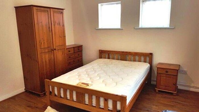 3 Bedroom Flat To Rent In Shaftesbury Road, CT2