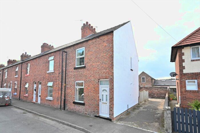 3 Bedroom End Of Terrace House To Rent In Victoria Avenue, Ripon, HG4