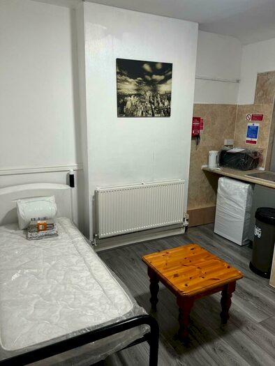 Studio To Rent In Bromford Lane, West Bromwich, B70