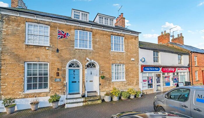 3 Bedroom Property For Sale In High Street, Olney, MK46