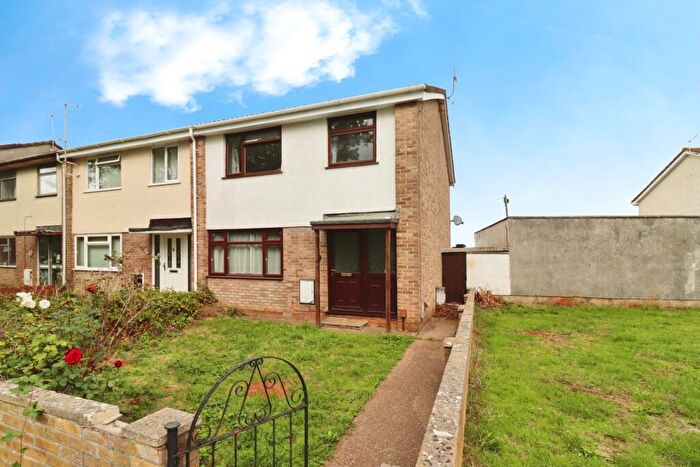 3 Bedroom End Of Terrace House For Sale In Glenfall, Yate, Bristol, Gloucestershire, BS37