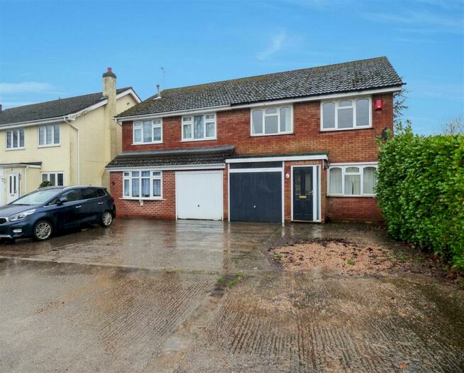 3 Bedroom Semi-Detached House To Rent In Church Street, Coton-In-The-Elms, DE12