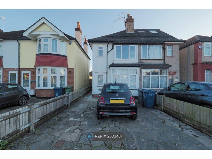 2 Bedroom Maisonette To Rent In Pinner Road, Pinner, HA5