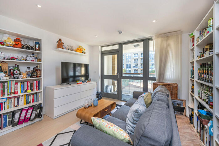 2 Bedroom Flat To Rent In Packington Square, Angel, N1