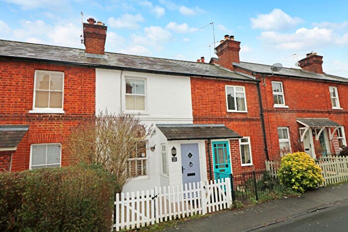 2 Bedroom Terraced House For Sale In Bailey Road, Westcott, RH4