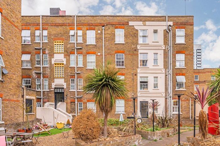 2 Bedroom Flat To Rent In Goulston Street, Aldgate, E1