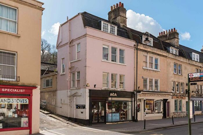 2 Bedroom Apartment To Rent In Widcombe Parade, BA2