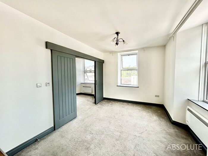 1 Bedroom Flat To Rent In Union Street, Torquay, TQ2