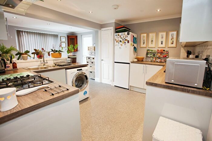 2 Bedroom Detached Bungalow For Sale In Hampshire Avenue, Newport, NP19
