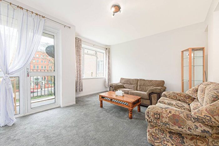2 Bedroom Flat For Sale In Shoot Up Hill, Kilburn, London, NW2