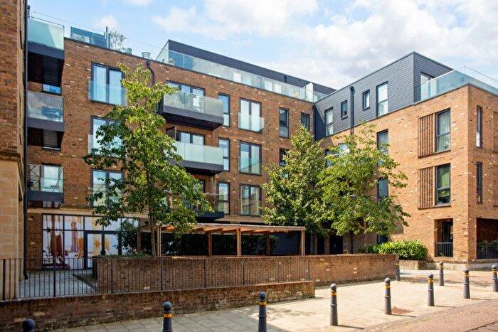 1 Bedroom Flat To Rent In Swan Street, Isleworth, TW7