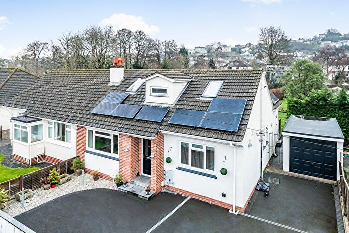 4 Bedroom Semi-Detached Bungalow For Sale In Manor Drive, Kingskerswell, TQ12