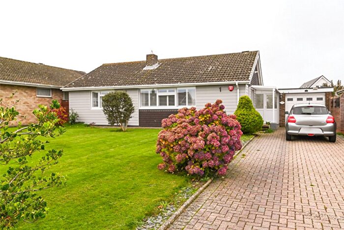 2 Bedroom Bungalow For Sale In Prestwood Close, Barton On Sea, New Milton, Hampshire, BH25