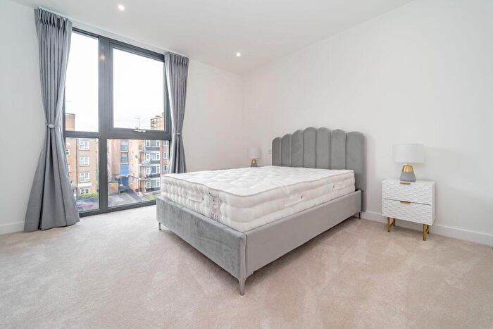 2 Bedroom Apartment To Rent In Willowbrook House, Coster Avenue, London, N4