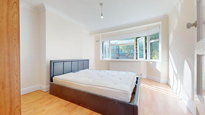 2 Bedroom Flat To Rent In Greenford Road, Greenford, UB6