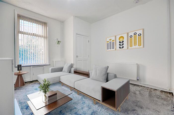 2 Bedroom End Of Terrace House To Rent In Garnett Street, Darwen, BB3