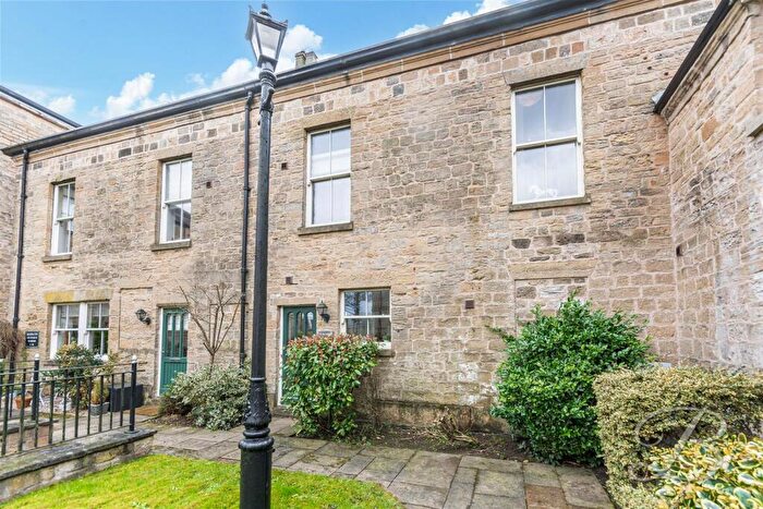 3 Bedroom Town House For Sale In The Stables, Berry Hill Lane, Mansfield, NG18