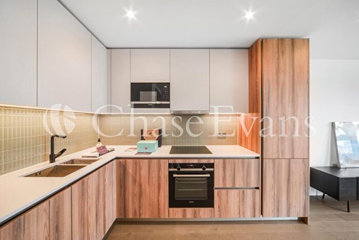 1 Bedroom Flat To Rent In Hewson Way, Elephant And Castle, London, SE17