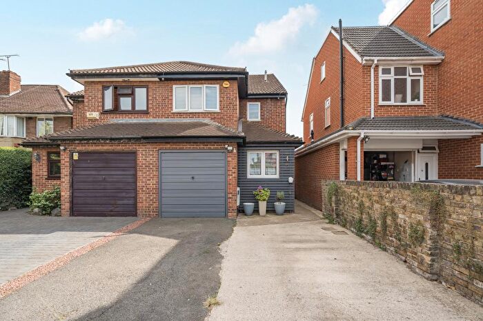 3 Bedroom Terraced House For Sale In Slough, Berkshire, SL1