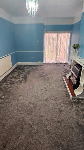 3 Bedroom Semi-Detached House To Rent In Finnemore Road, Birmingham, B9