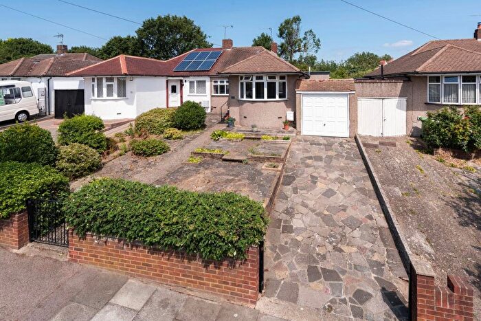 3 Bedroom Semi-Detached Bungalow For Sale In Longmead Drive, Albany Park, DA14