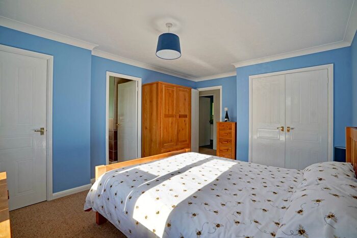 4 Bedroom Detached House For Sale In Sparrowhawk Way, Hartford, Huntingdon, PE29