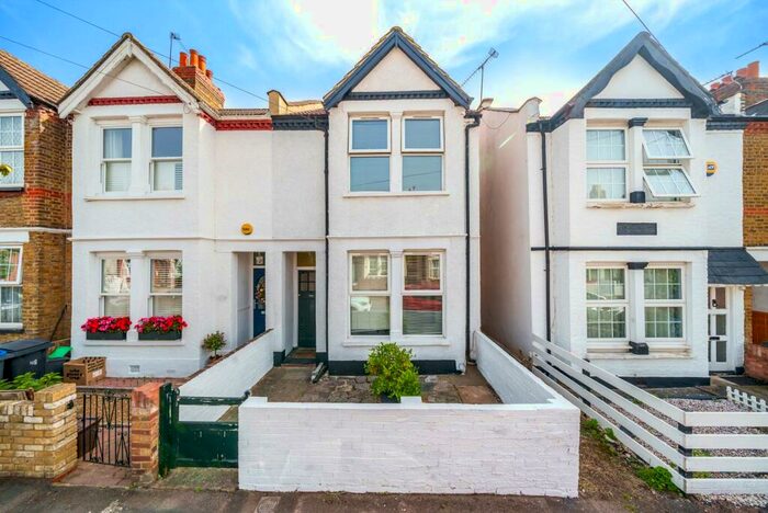 2 Bedroom Semi-Detached House To Rent In George Road, New Malden, KT3